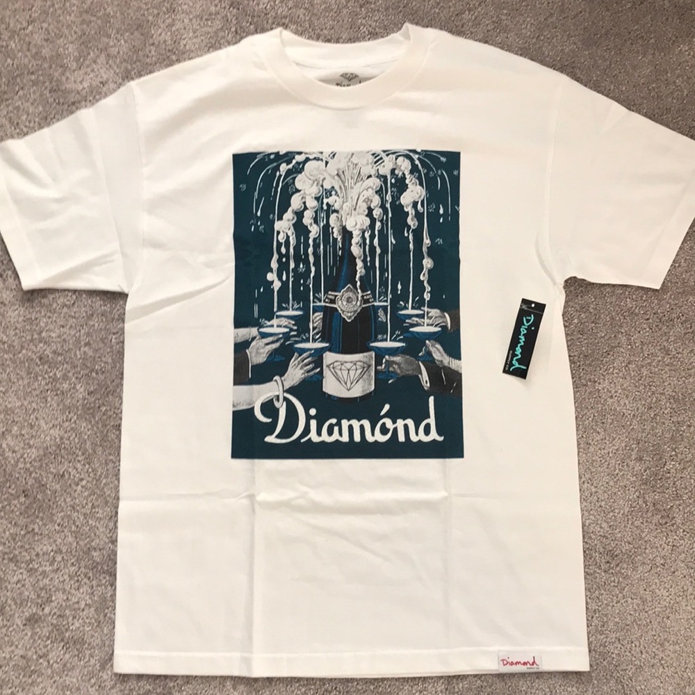 PRICE DROP 🤑Diamond Supply Co Poppin Bottles Tee